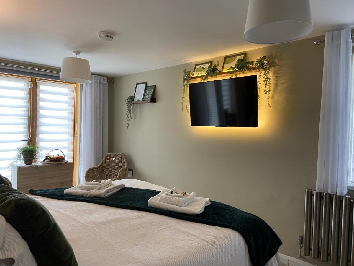 Вилла Contemporary Quiet Countryside Retreat Horsley  Экстерьер фото